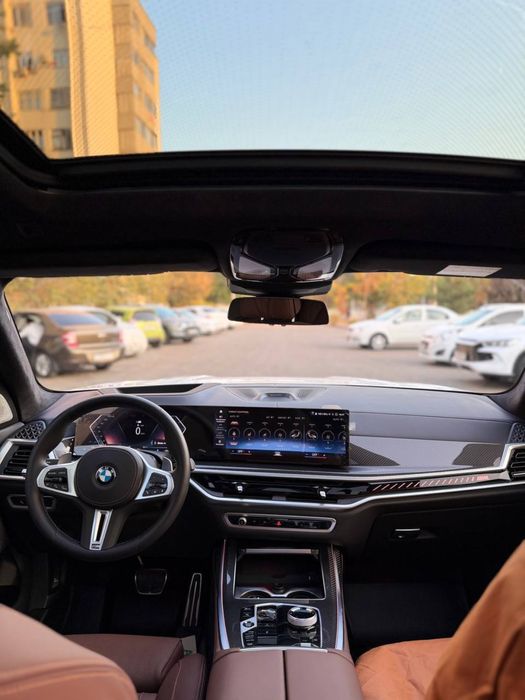 Bugun sotuvimizda BMW X7 M 60