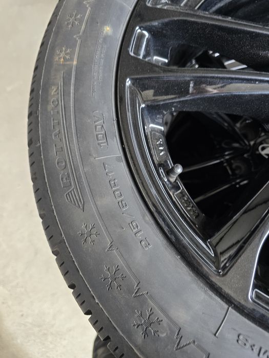 4 Броя 215/60/17 Dunlop 2x8,2mm 2x6mm 24dot
