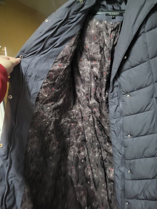 Зимнее пальто / пуховик с капюшоном