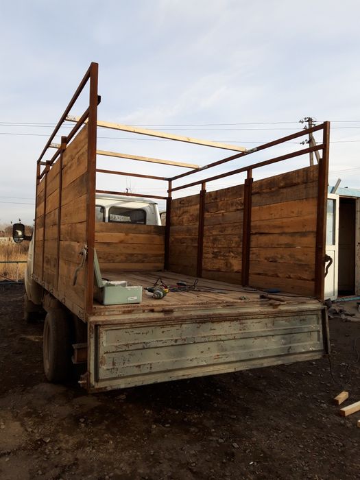 Продам бортовую Газель