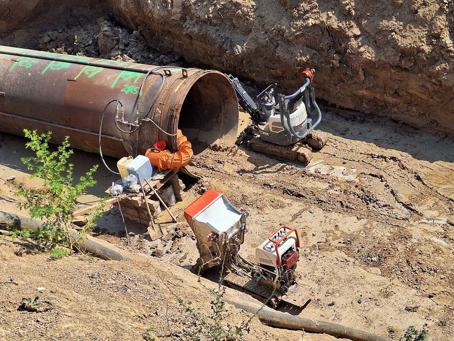 Inchiriez Miniexcavator