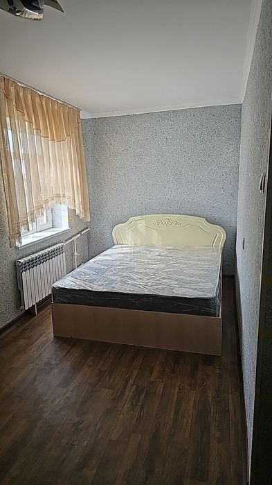 Чирчик аренда 2 ком квартира в 3 мкр 4 этаж