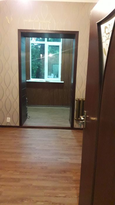Продаётся 2-х комнатная квартира в центре Чирчика ул.А.Навои