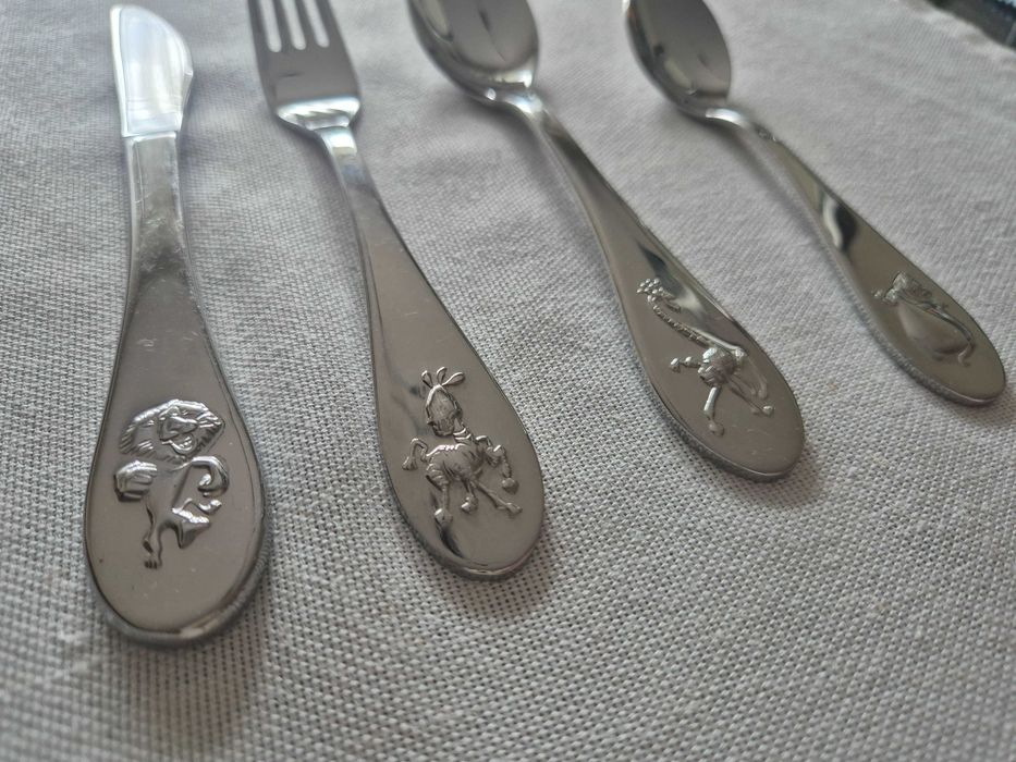 Детски прибори за хранене