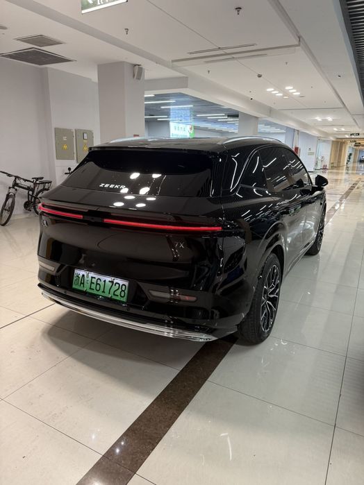 Zeekr 7x 2025, AWD 100kWh