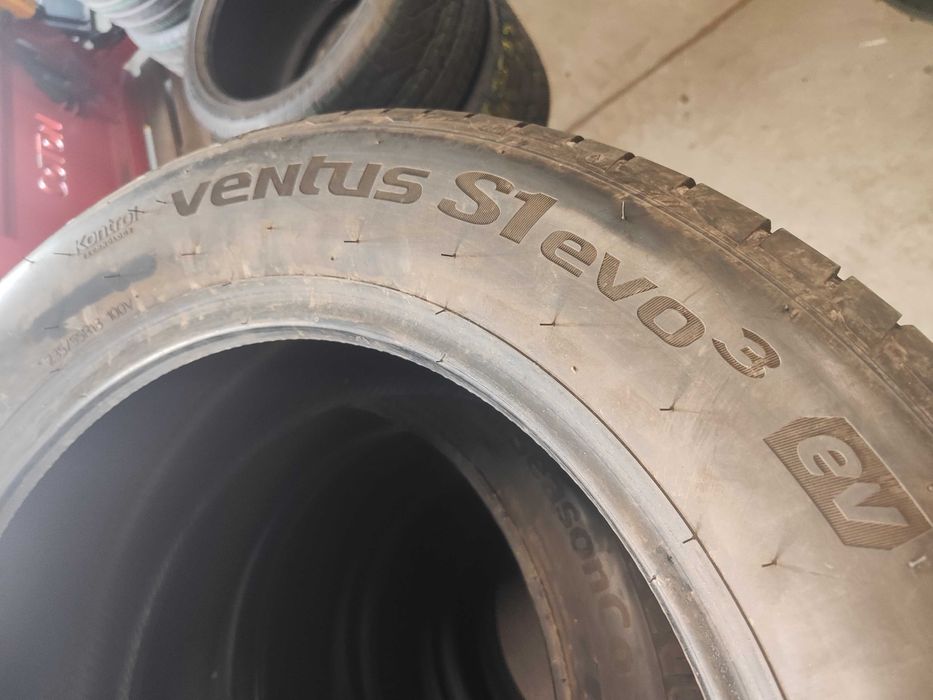 2бр.летни гуми 235/55/18 Hankook