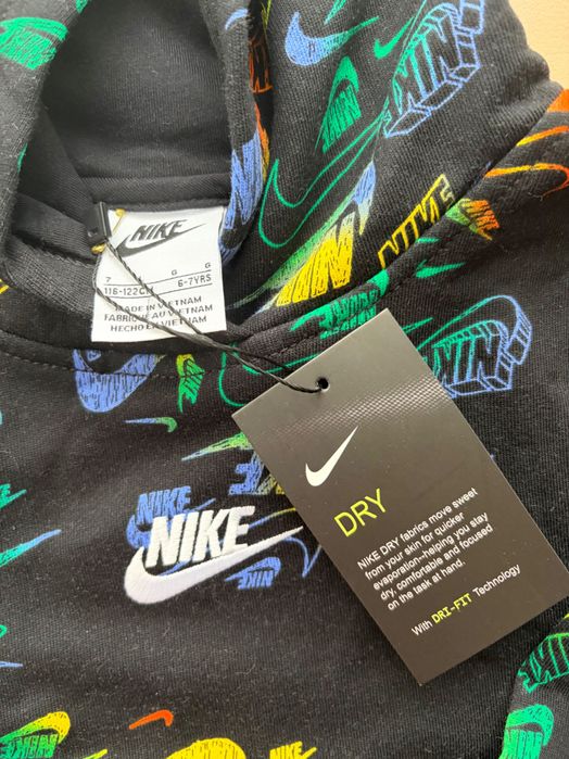 Нов с етикет суитшърт Nike, 122 см., 6-7 г.