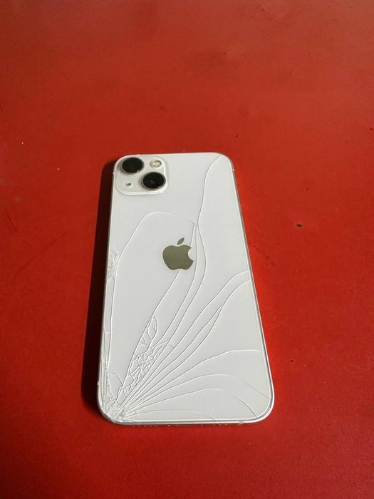 Продам iphone 13