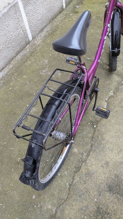 Bicicletă Konbike (roți 24") – Practică și rezistentă
