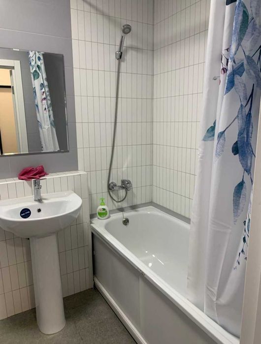 Сдаётся 1 ком. В районе 1000 мелочей, Абдирова