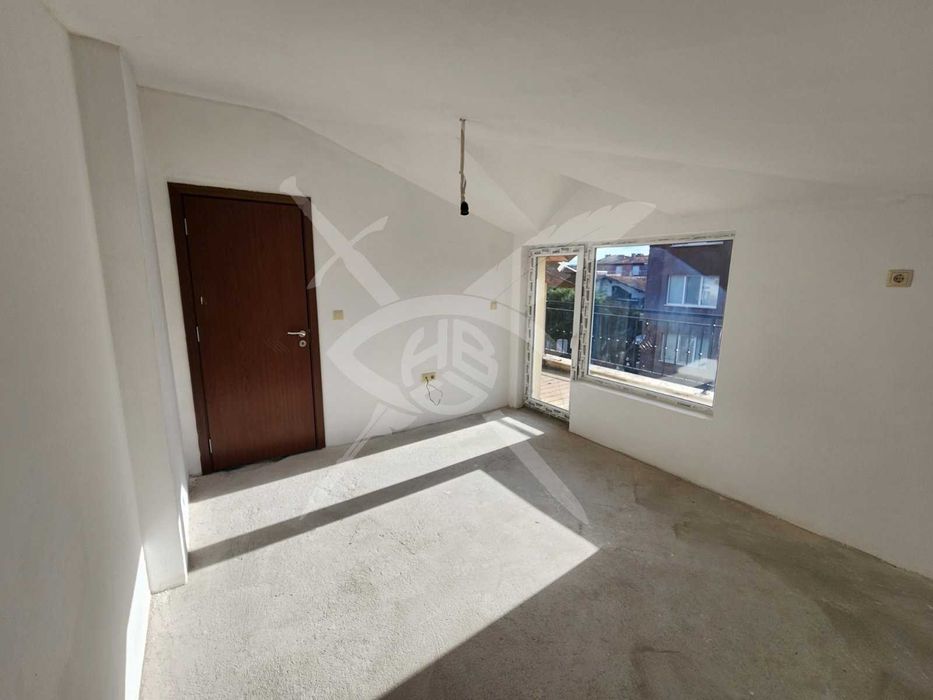 Продава се Тристаен апартамент в Царево - 90 кв.м за 555 €/кв.м - Снимка #1