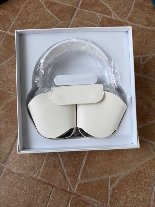AirPods Max 1 in trei culori: alb, gri si negru