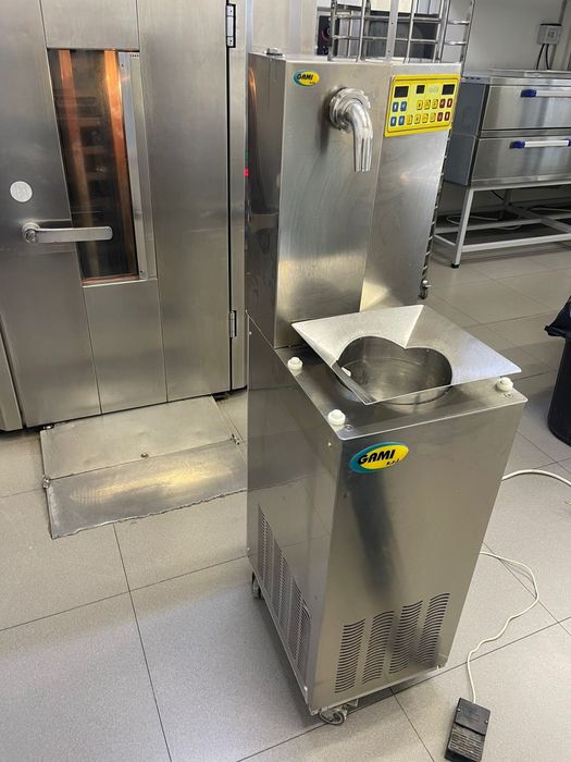 Тестораскаточная машина