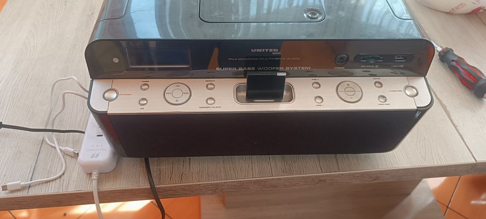 Radio cu Dock si usb