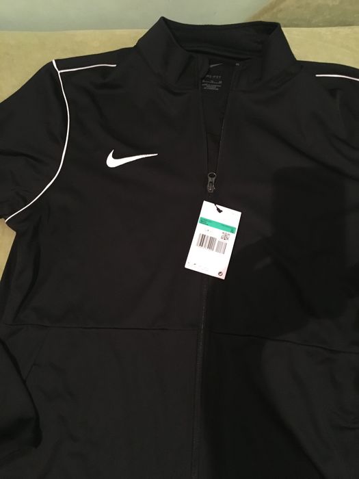 Спортивная одежда Nike в рассрочку