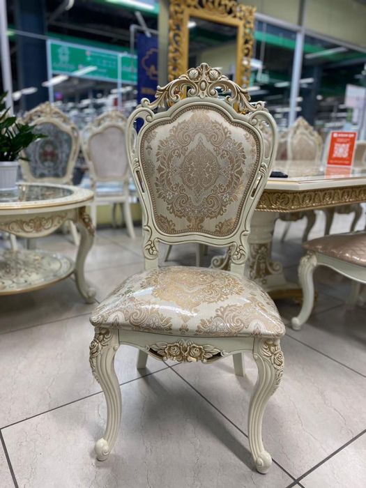 Стол для гостей,Мебель