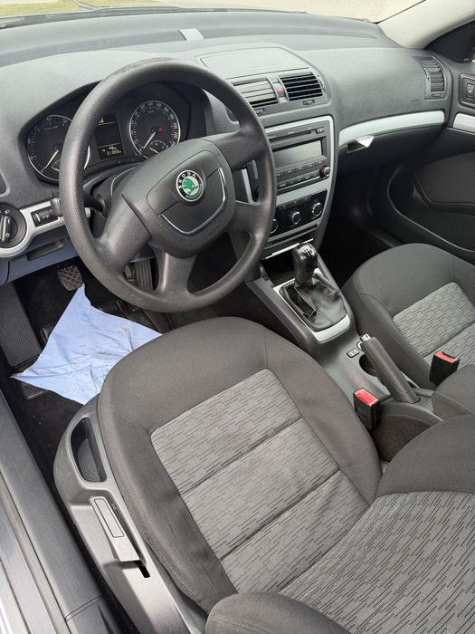 SKODA Octavia 2010 — imagine 2
