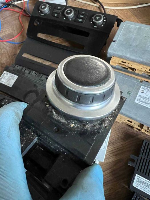 Vând multe module, calculator și unități de control diferite pentru BMW E60 E61