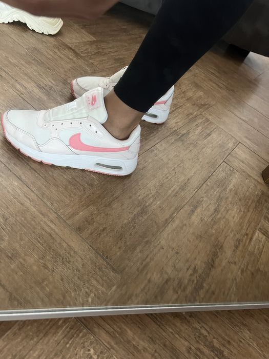 Маратонки Nike и Fila