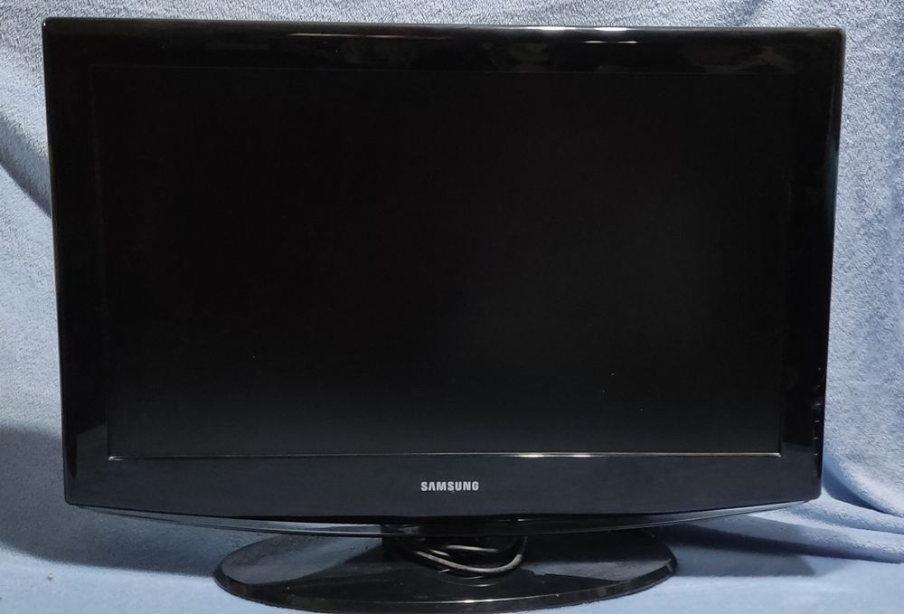 Продам Телевизор Samsung 32