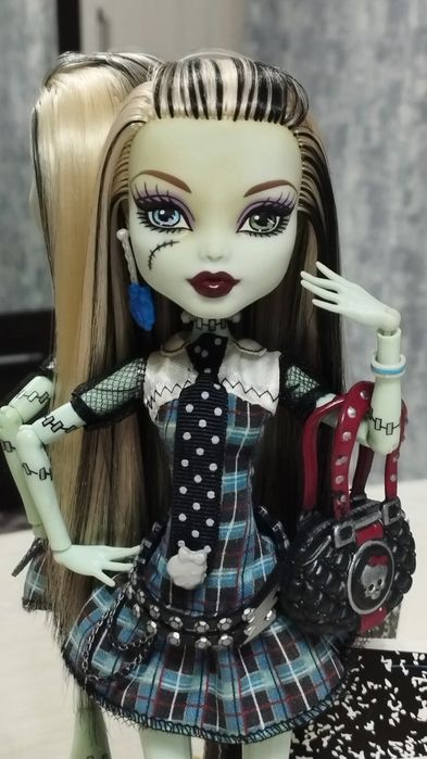 Кукла монстр хай