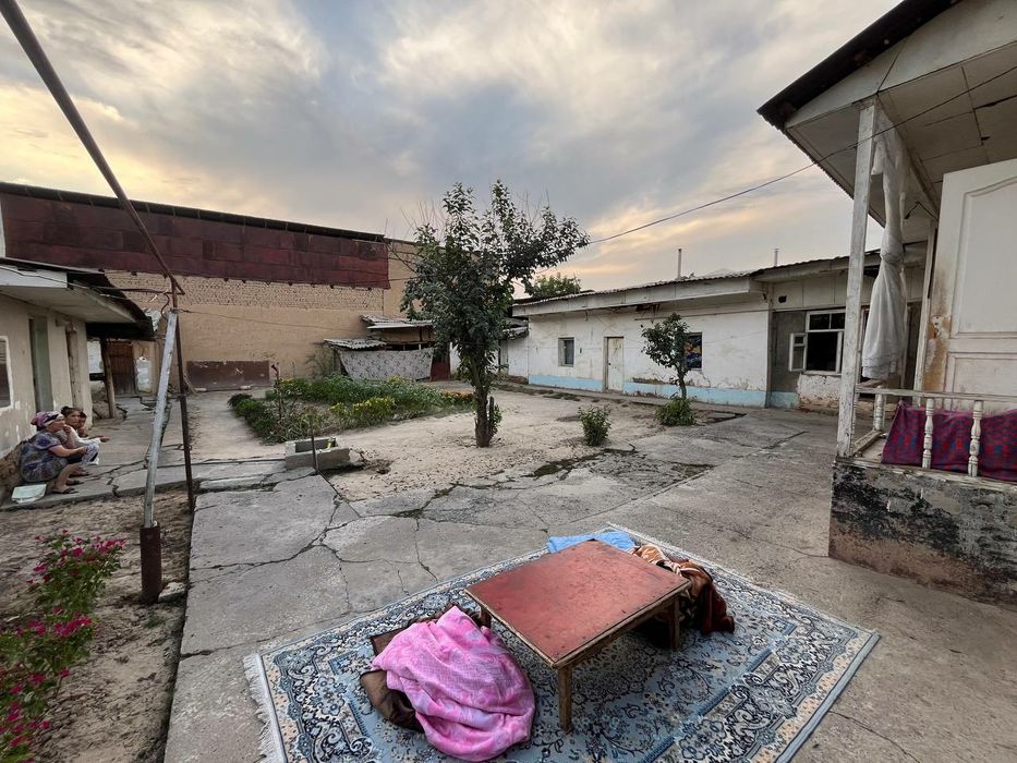 Yer sotiladi Oxunboboyevda