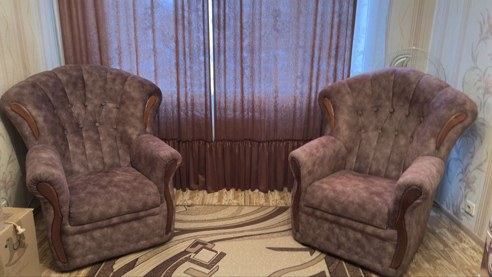 Диван с креслами