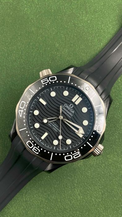 Omega с керамична каса 43.5mm