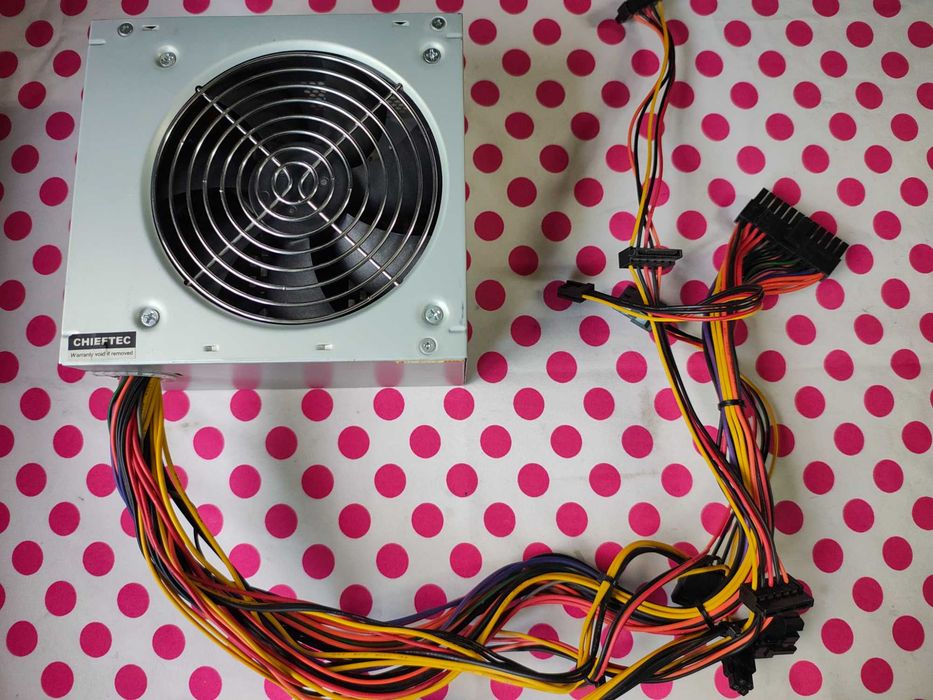 Sursa PC ATX Chieftec iArena Series GPA-500S8 500W.