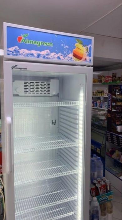 Холодильник витринный
