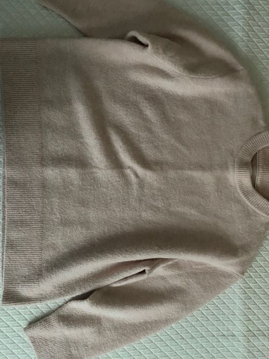 Дамски розов пуловер