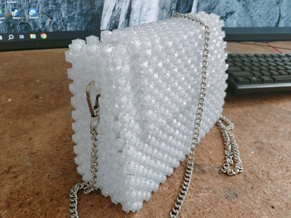 Сумочка ручной работы из бисера