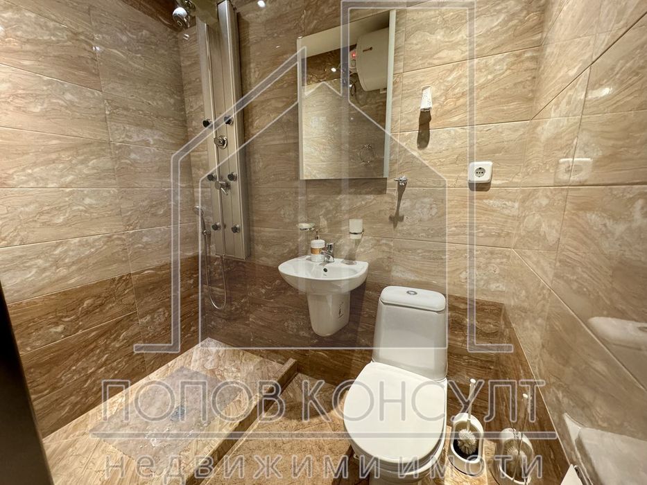 Продава се Тристаен апартамент в Пловдив, Кючук Париж - 109 кв.м за 1559 €/кв.м - Снимка #4