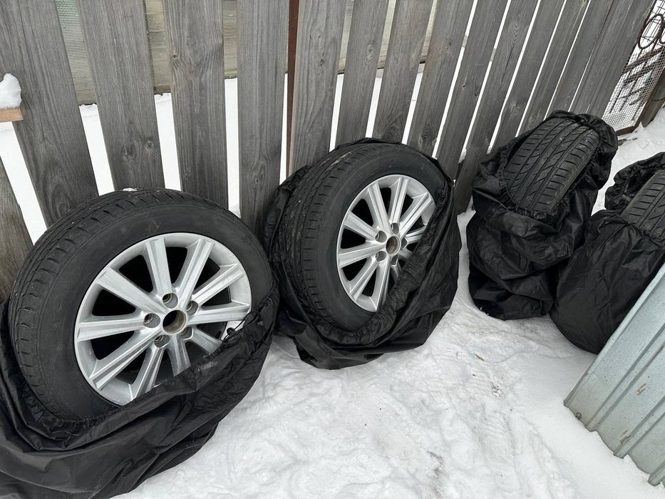 Продам диски на летней резине стояли на камри 50