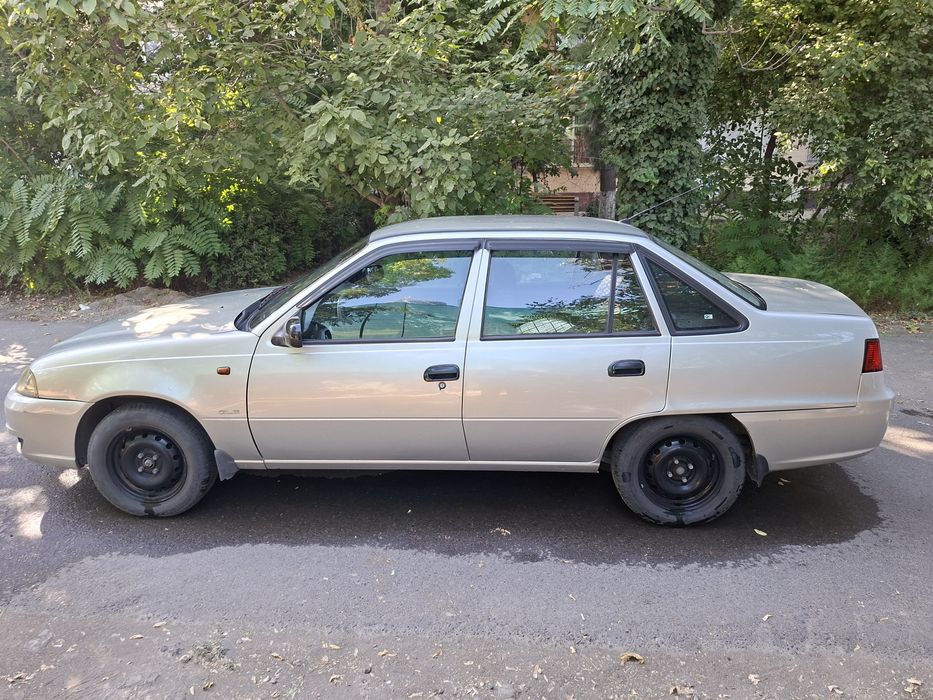 Продаётся нексия 2