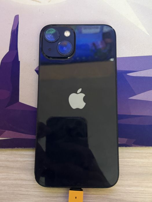 Vand iphone 13 pentru ca nul mai folosesc