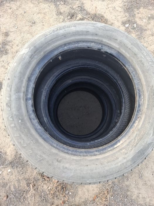 Продам всесезонные шины Triangle 205/60/R16