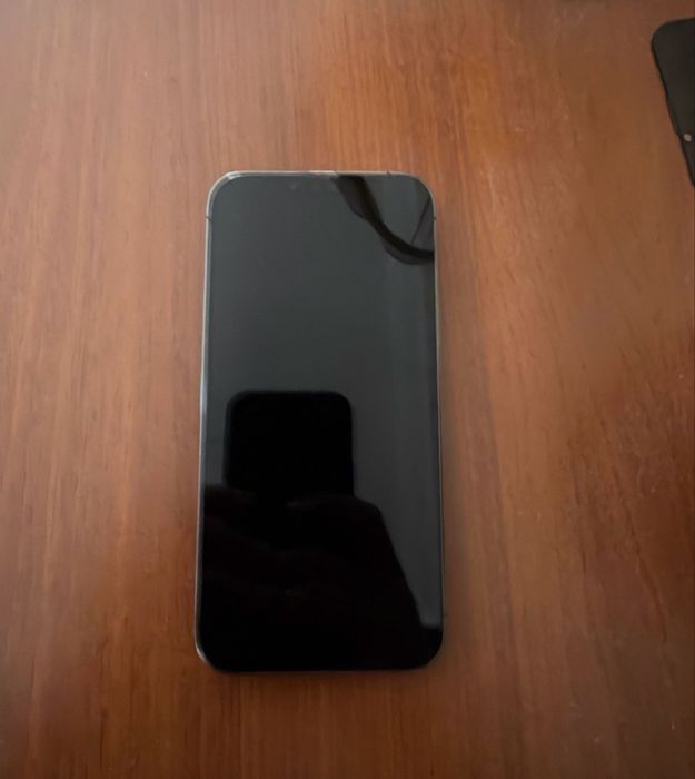 Iphone 13 pro max 256, apple watch 4 series, airpods 4