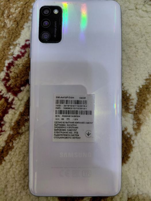 Продаю самсунг а41