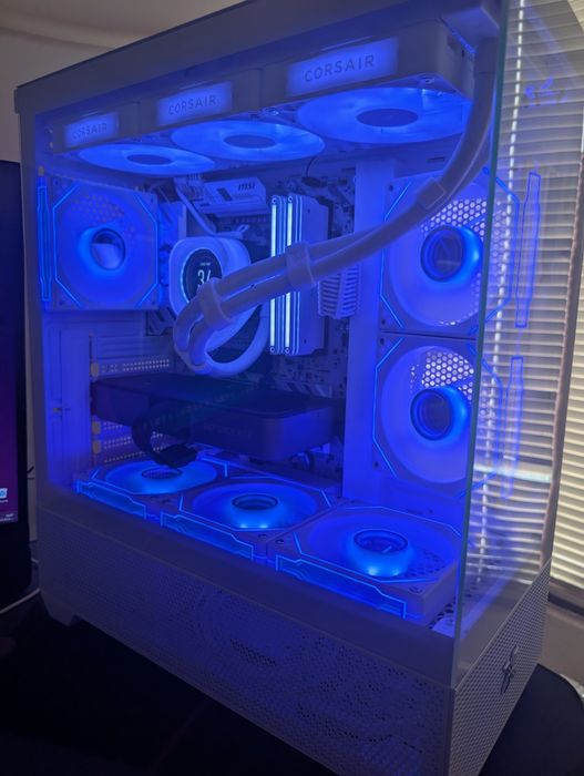 Геймърски компютър 7500F,RX3070