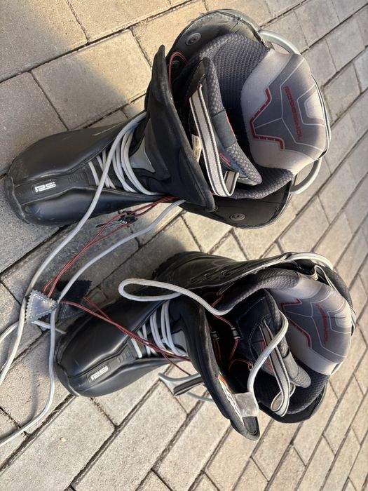 Сноуборд с креплениями + костюм + ботинки