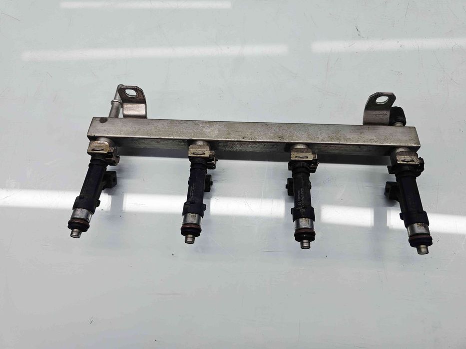 Rampa injectoare Opel Astra J [Fabr 2009-2015] 55572731 1.4 Benz A14XE
