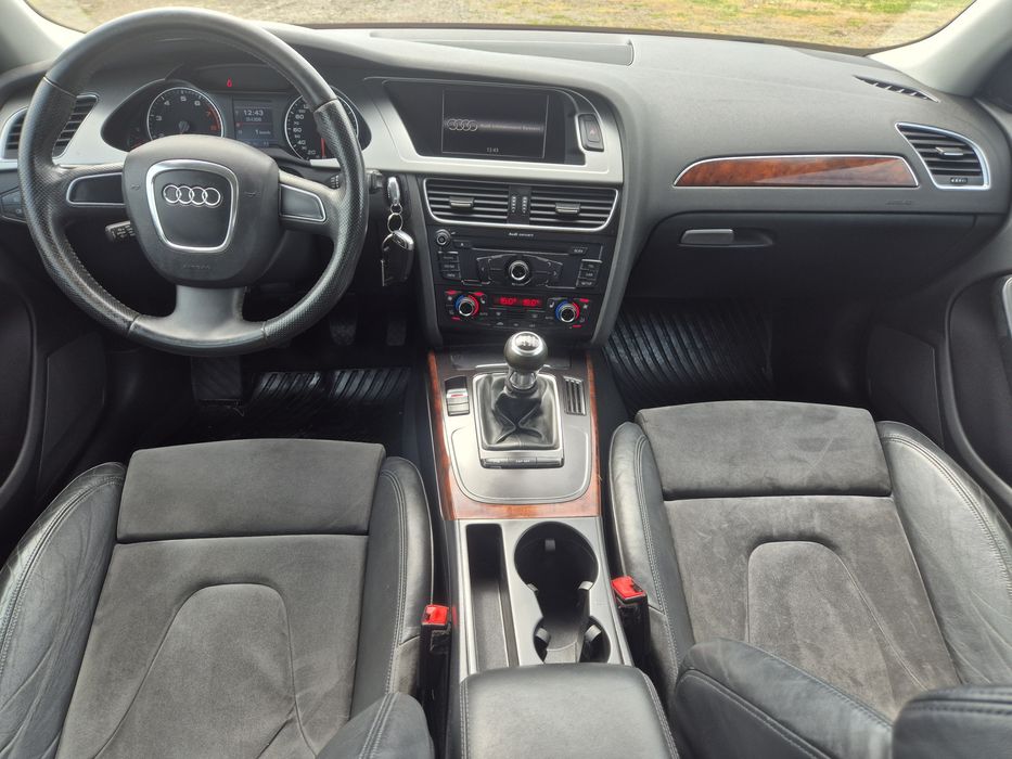 Audi A4  1.8 benzina  174000 km