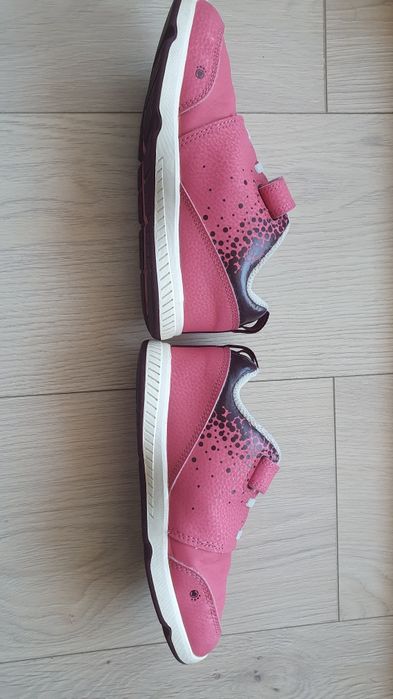 Adidasi Dechatlon fetite roz alb arici marime 30 Curier OLX