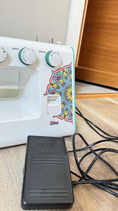 Швейная машина Janome