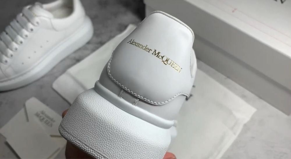 Налични Alexander McQueen Дамски маратонки