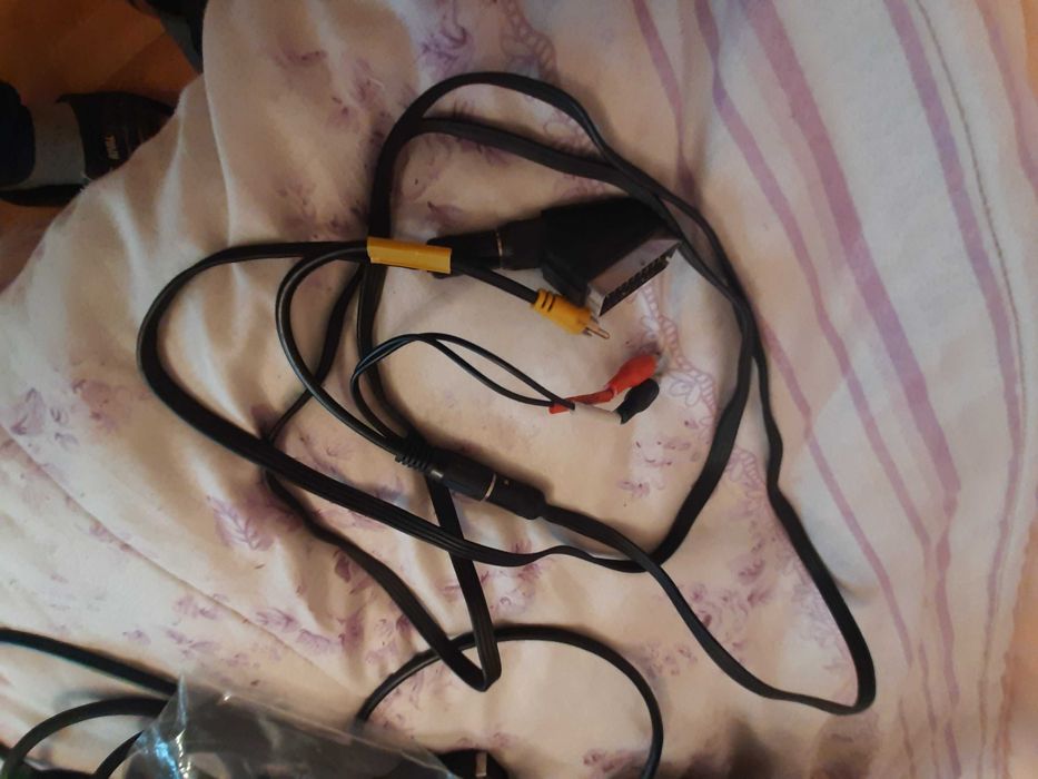 Продавам кабели HDMI , SCART  S-VIDEO  и др.  Кабели