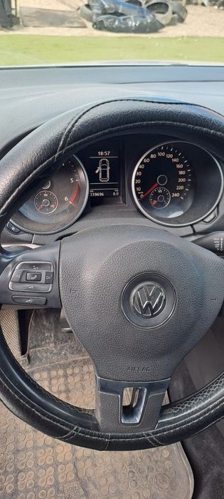 Dezmembrez vw golf 6 1.6 2.0