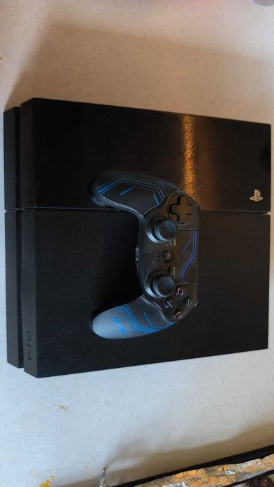 PlayStation 4 PS4 500GB CUH-1116A + controller custom