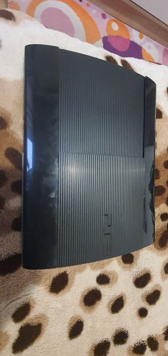 Vând PS3 SuperSlim / Playstation 3 Superslim